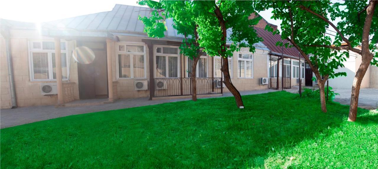 Hotel Tiflis Garden Exterior photo